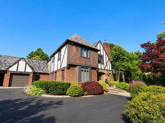 2nd image of 76 Wood Lane