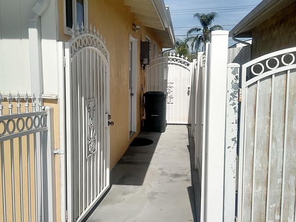 2nd image of 15715 Loukelton St #1/2