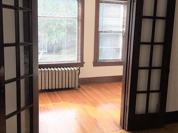 Front room / Living room