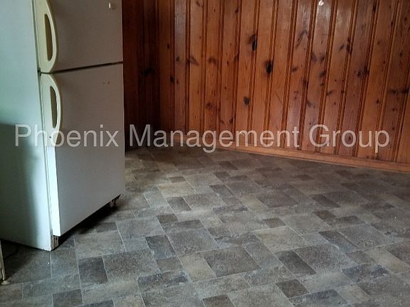 3rd image of 352 Greenwood Ave #A