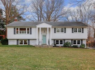 11 Twin Park Dr, Mendham Township, NJ 07869