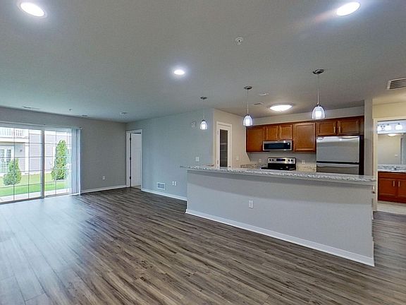 5th image of 1777 American Eagle Dr #5