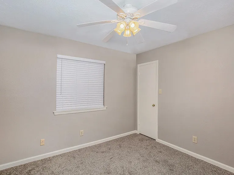 17002 Sky Blue Pl — Photo 13