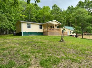 887 Laurel Creek Rd, Alderson, WV 24910