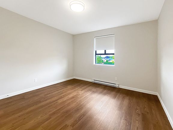 5th image of 1020 Pembridge Cres #893e6a859