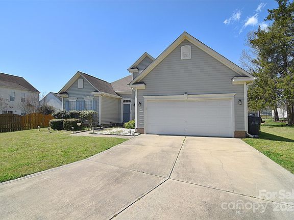 3rd image of 13510 Sunny Glen Way