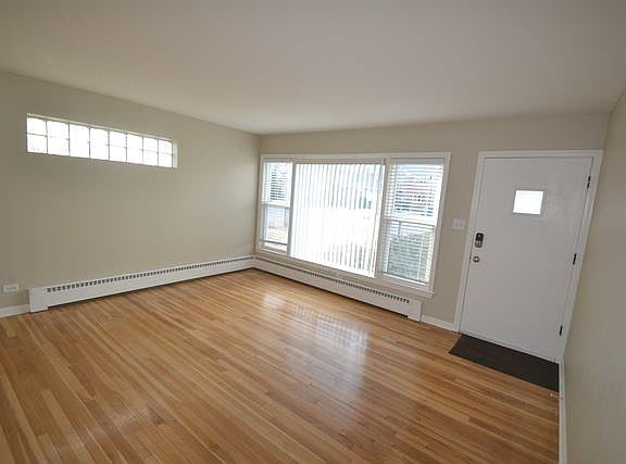 2nd image of 520 E Lincoln Ave