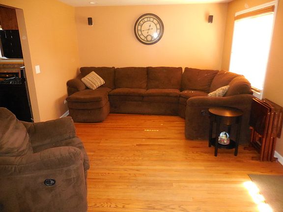 4th image of 5828 W 89th Pl