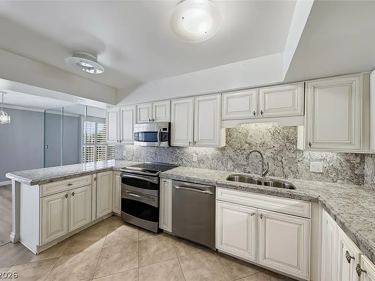 205 E Harmon Ave #405 — Photo 14