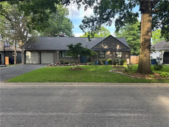 6325 Maple Dr, Mission, KS 66202