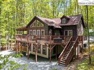 104 S Hickory Ln, Banner Elk, NC 28604