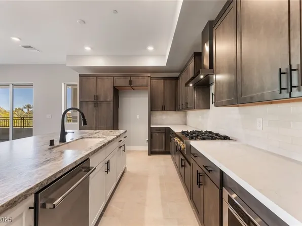 9132 Las Manaitas Ave Unit 302, Las Vegas, NV 89144