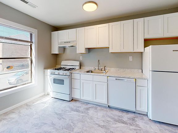 5th image of 1 Garden Ln #41575240
