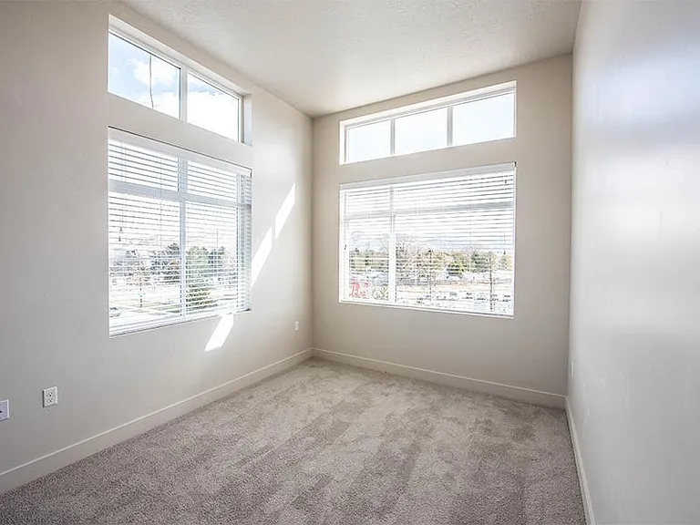 District North Apartments — Photo 6