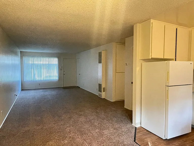 Sharis Apartments — Photo 85