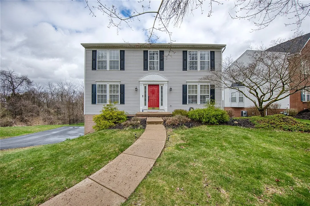 7039 Highland Creek Dr photo 1