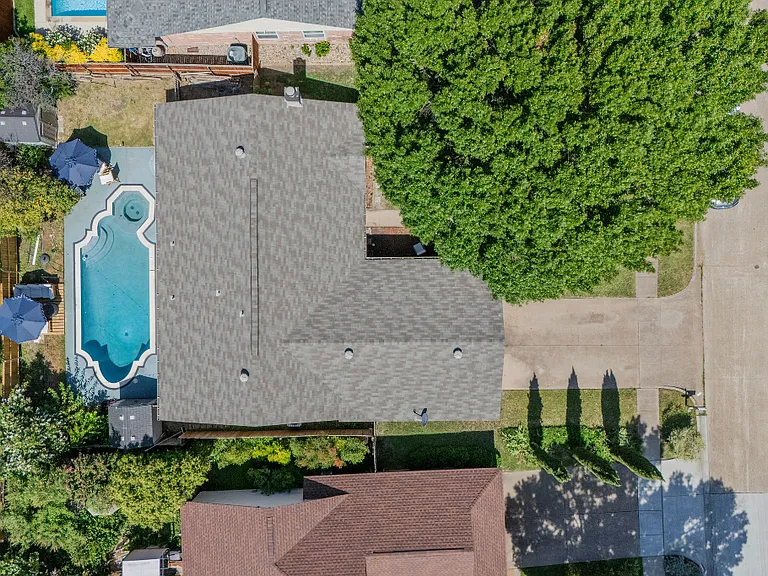 2445 Claremont Dr — Photo 55