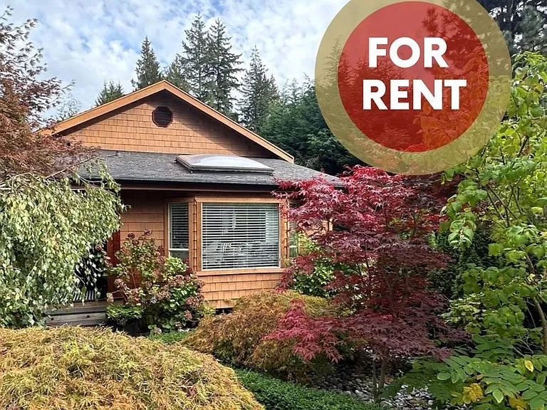 2136 Westview Dr — Photo 1