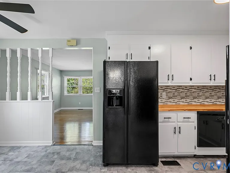 552 S 22nd Ave — Photo 16