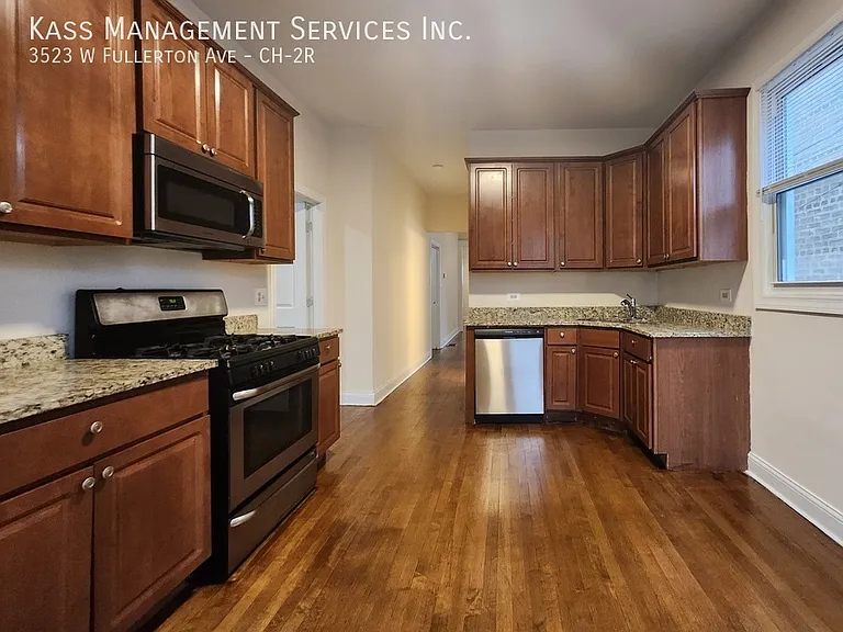 3523 W Fullerton Ave #CH-2R — Photo 3