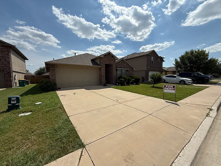 18421 Weatherby Ln — Photo 2