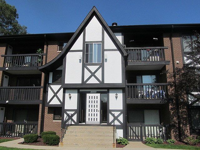 1st image of 13609 S Lamon Ave #601