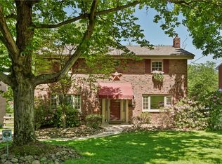 5876 Horseshoe Dr, Bethel Park, PA 15102