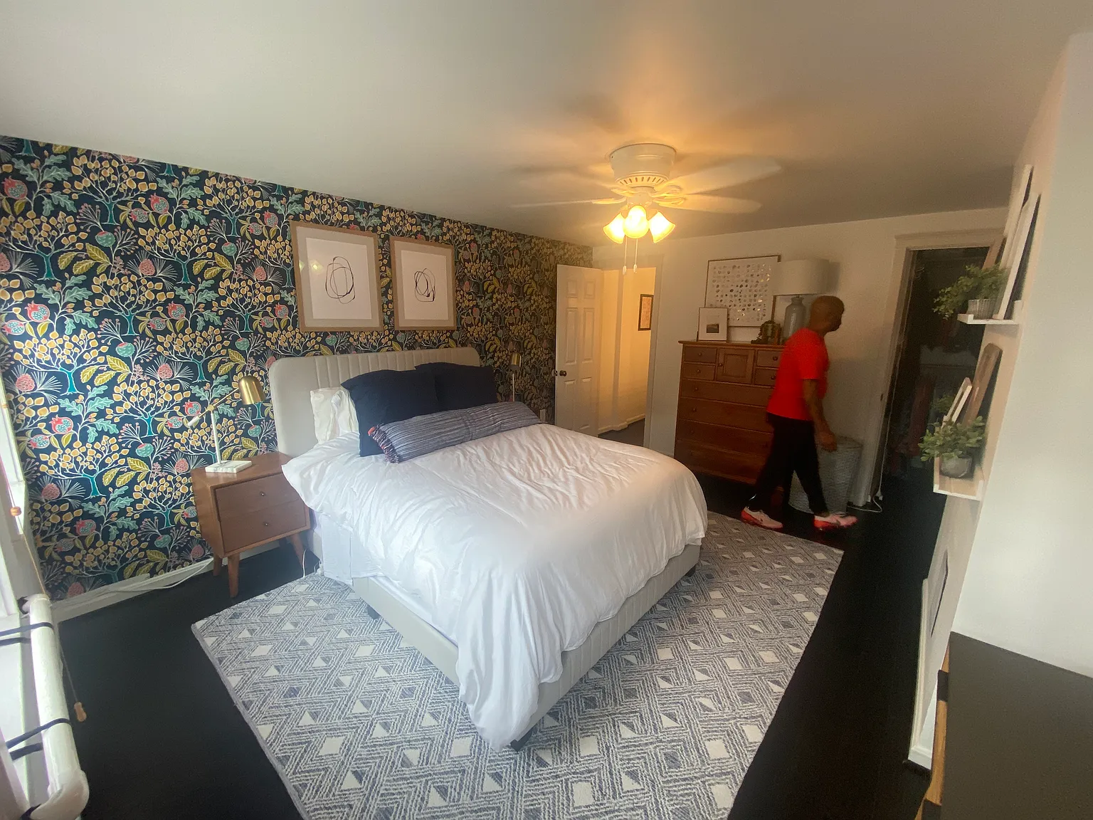 122 W Fort Ave — Photo 1
