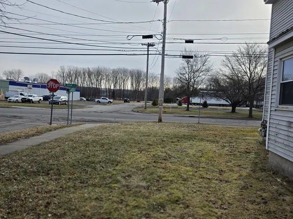 200 S Main St APT 1N, Cortland, NY 13045