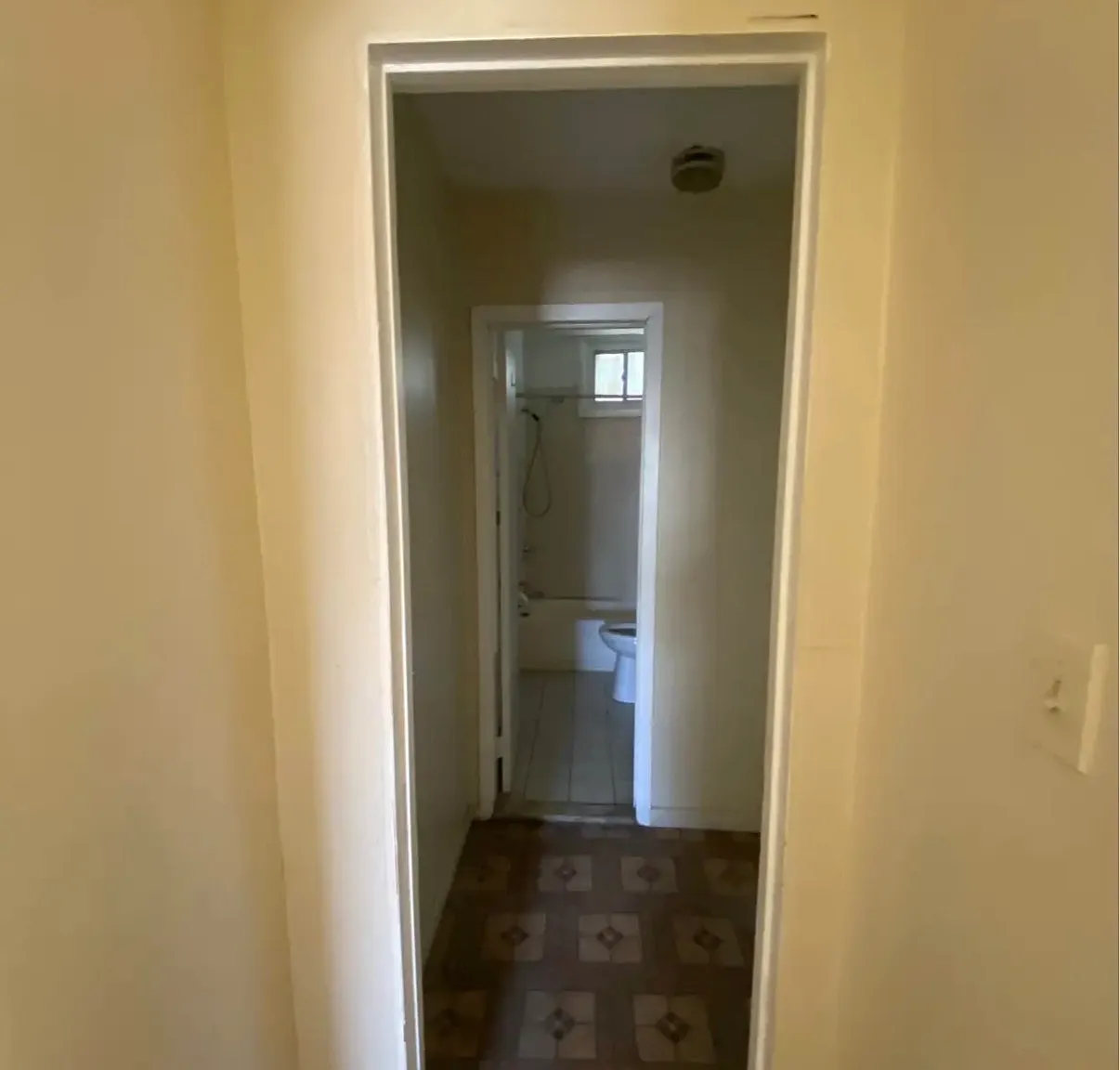 3 bed, $1,800 — Photo 3
