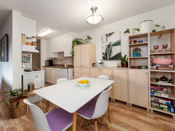 3819 Shelbourne St, Saanich, BC V8P 5N3