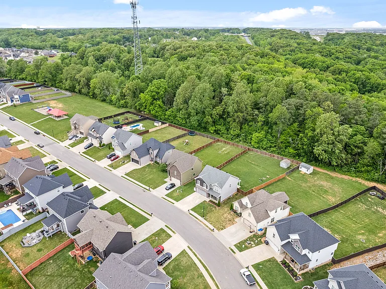 1607 Ellie Piper Cir — Photo 37