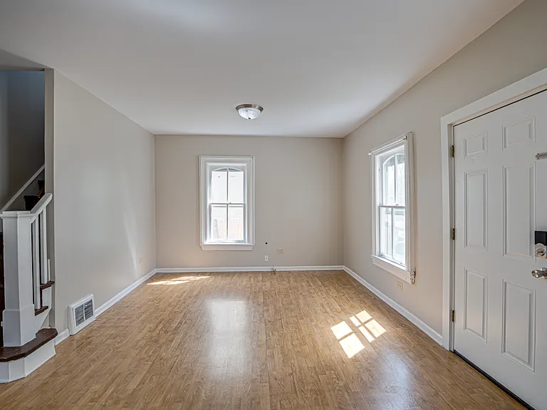 371 Cedar St — Photo 6