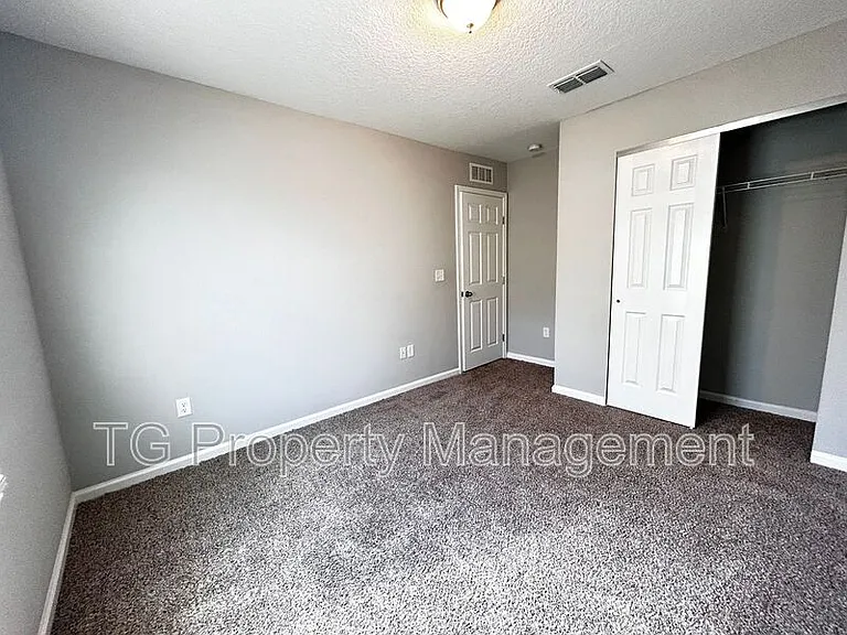 5229 Walkers Ridge Dr — Photo 19