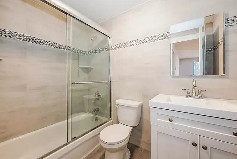 1 bed, 1.0 bath, 900 sqft, $1,990 — Photo 4