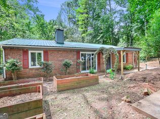 1134 Country Club Rd, Newnan, GA 30263