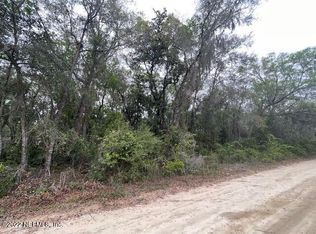 106 Oakwood Rd, Satsuma, FL 32189