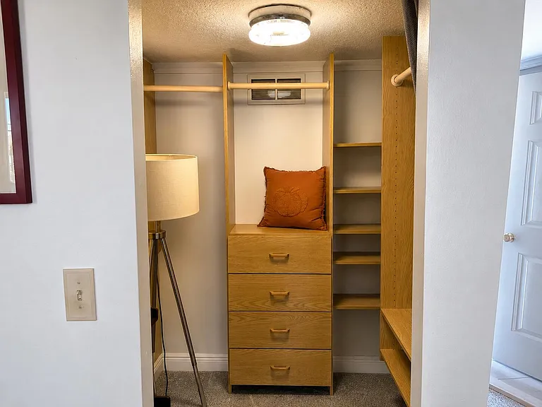 4800 Bayview Dr #306 — Photo 15