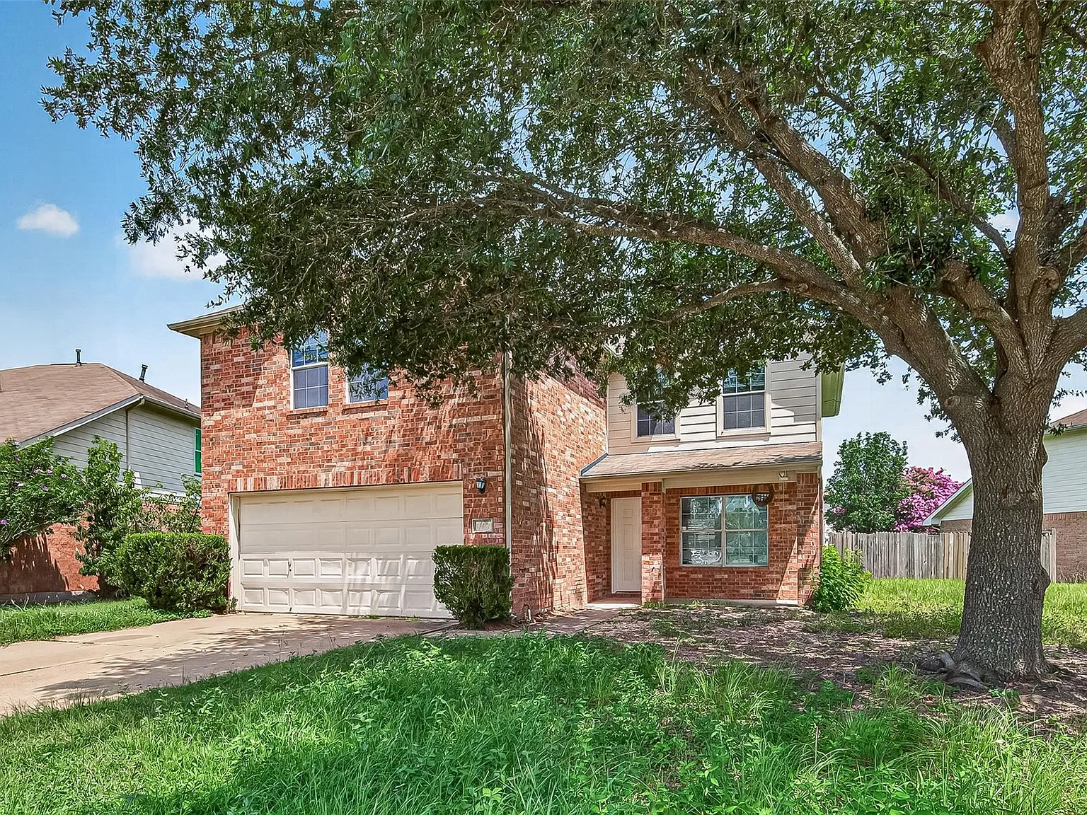 4 bed, 2.5 bath, 2135 sqft, $2,399 — Photo 3