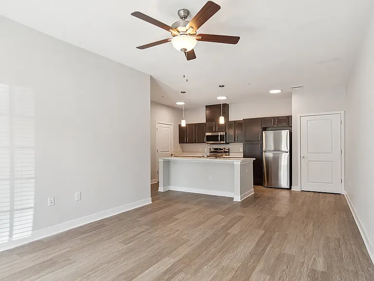 Sunland Flats — Photo 28