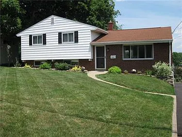 5521 Clark Ave photo 1