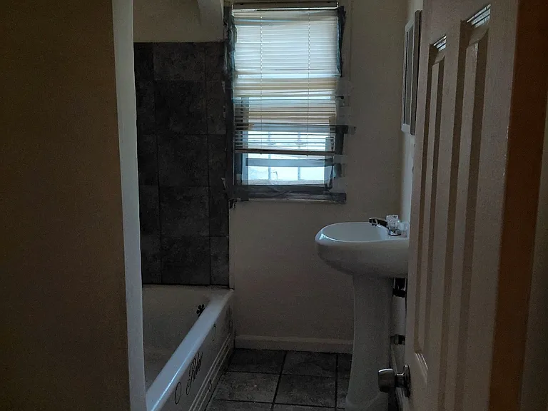 311 W Genesee St — Photo 9