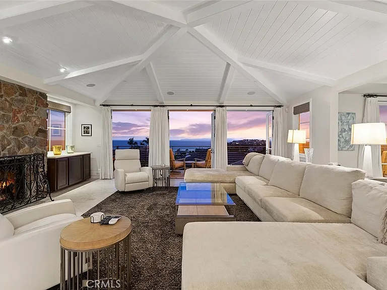 322 Emerald Bay — Photo 4