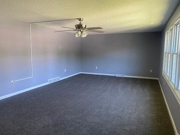 4th image of 5803 Lake Ave