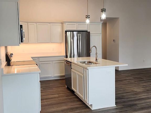 3rd image of 216 Betzer Road