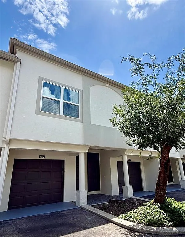 1 bed, 1.0 bath, 815 sqft, $2,795 — Photo 2