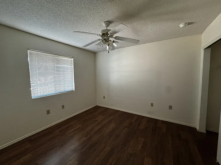 8715 Independence Dr #5 — Photo 4