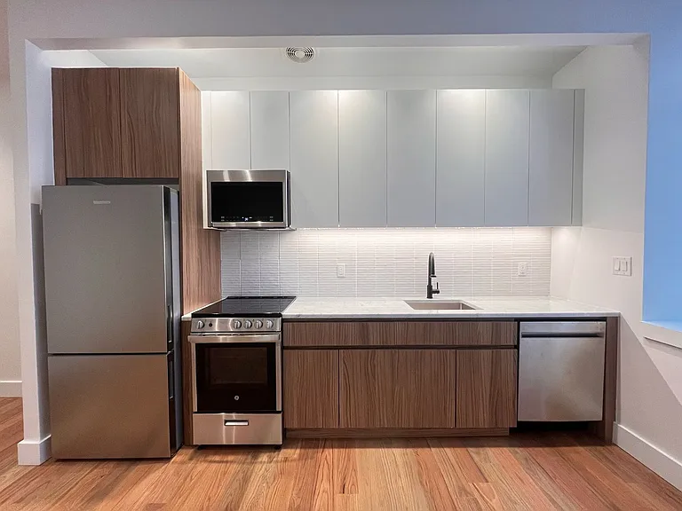 430 Sackett St #2 — Photo 11