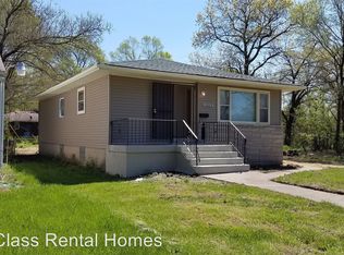 1069 Whitcomb St, Gary, IN 46404