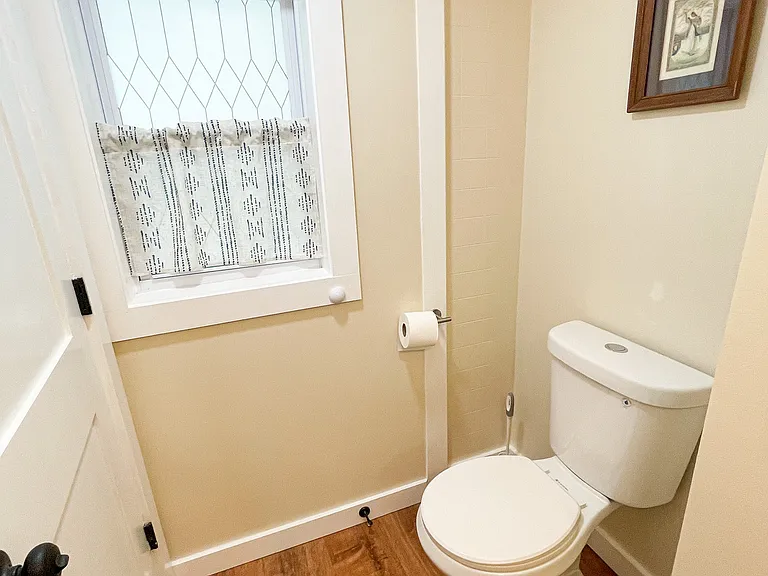 314 Farm Street — Photo 9